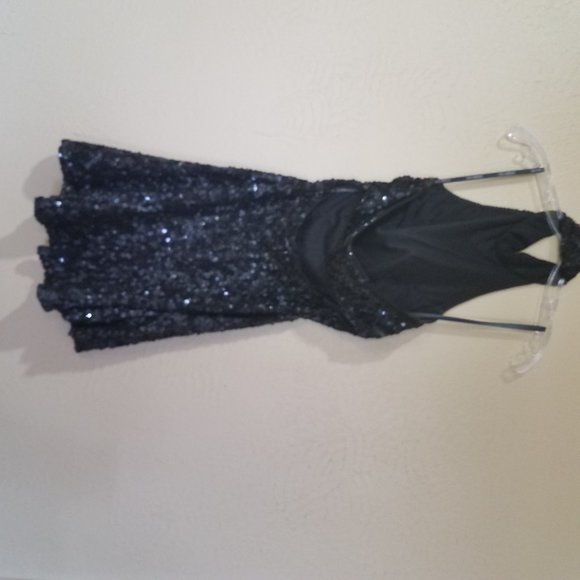 SHERRI HILL BLACK SEQUIN HOMECOMING/PROM DRESS - Picture 2 of 9